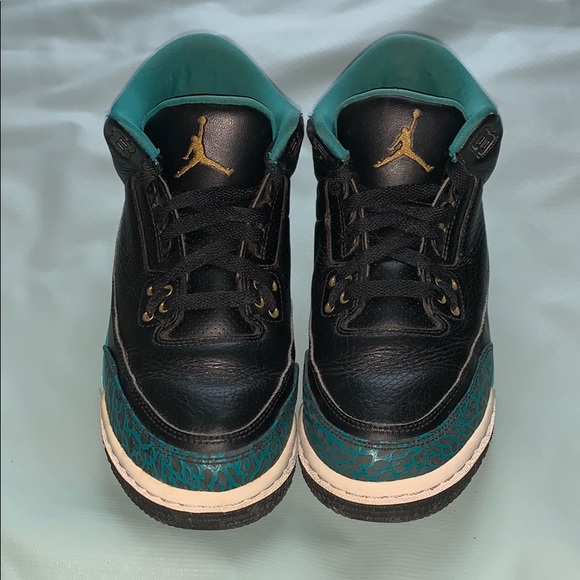 Jordan Nike Kids Air 3 Retro Basketball Shoes - Picture 2 of 7